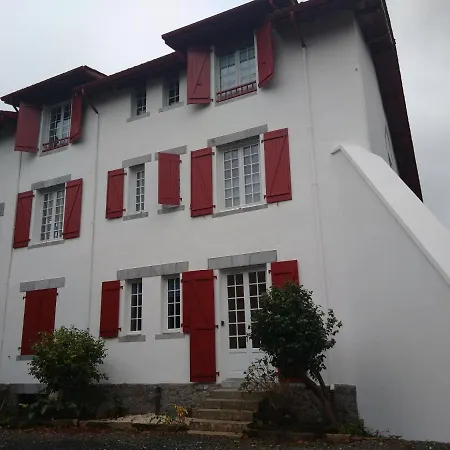 Couette-café D'hôtes Larhun Zola 3*