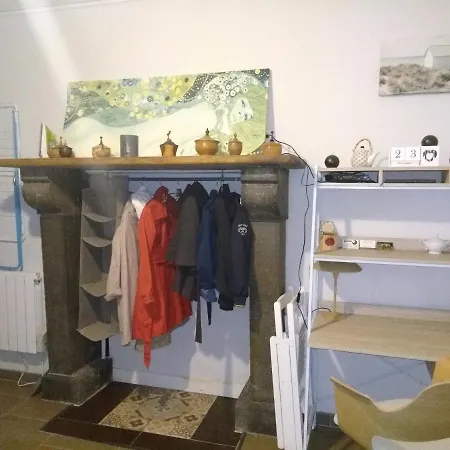 D'hotes Larhun Zola *