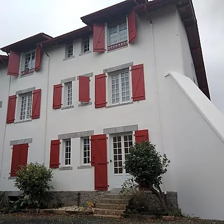 D'hotes Larhun Zola